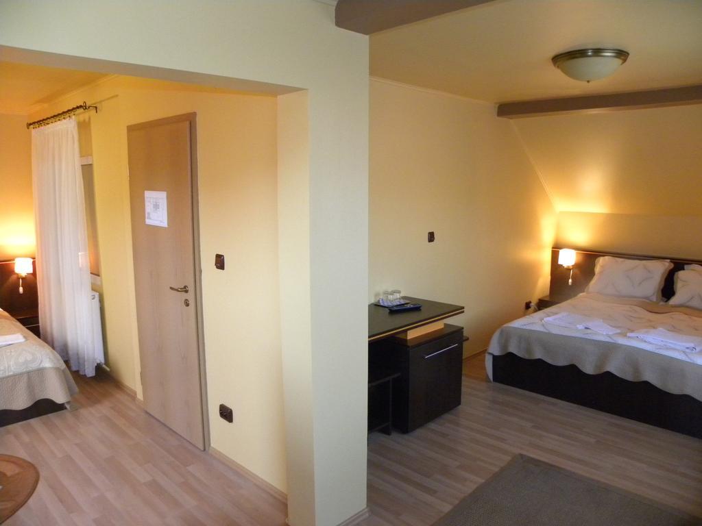 Hotel Casa Enescu Bran  Habitación foto